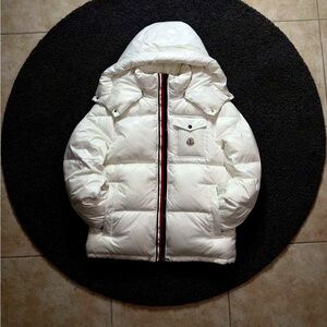 Moncler Montbeliar brand new authentic